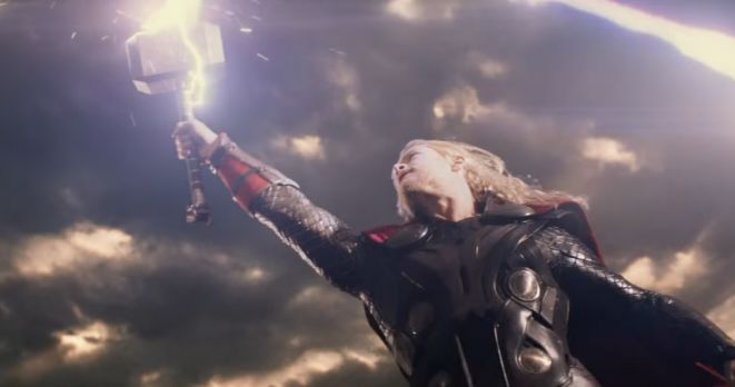 Místo kladiva válečná sekera. Thor prý v Infinity War nahradí zničený Mjølnir novou zbraní