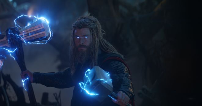 Chris Hemsworth si užil novou verzi Thora, kterou ztvárnil v Avengers: Endgame