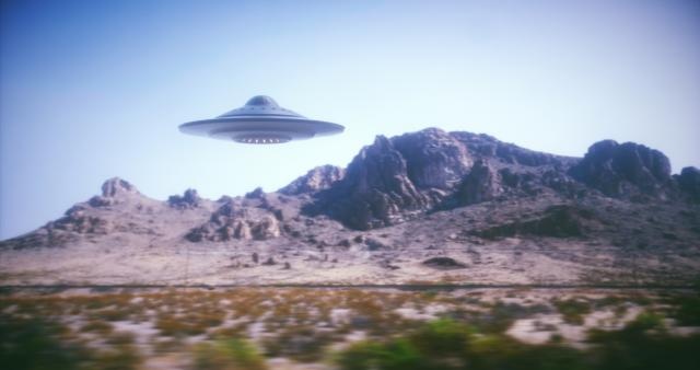 Tajemství Area 51: Co se skrývá za ploty nejznámější základny na světě, která je v mnoha filmech a seriálech?