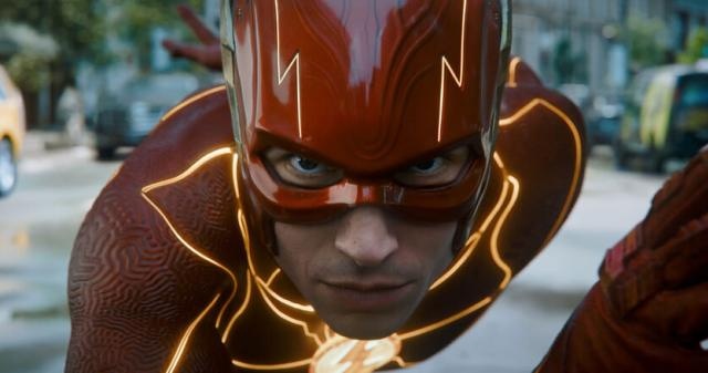 The Flash se představil v prvním oficiálním traileru a vypadá skvěle